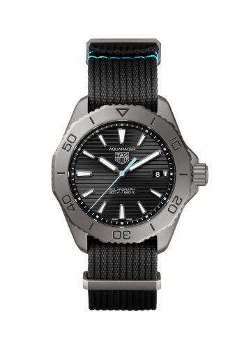 TAG Heuer Aquaracer Professional 200 Titanium / Black